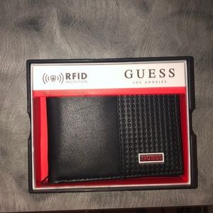 Brand new Guess Wallet! NEVER USED AND WITH TAGS